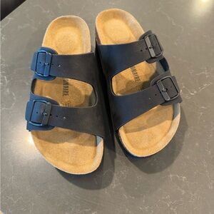 Cushionaire Platform sandals, size 7.5